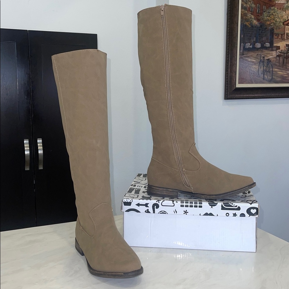 New! ✨ Knee High Flat Suede Boots 👢 Faux Suede/ Fur- Size 7.5